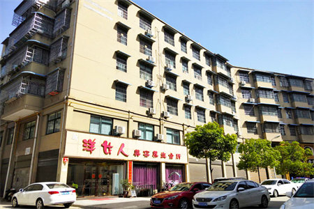 密州世家豪庭3室2厅1卫82万123m2出售